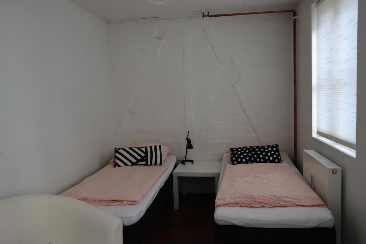 Rooms In Quiet Yellow Courtyard Apartment Kopenhagen Buitenkant foto