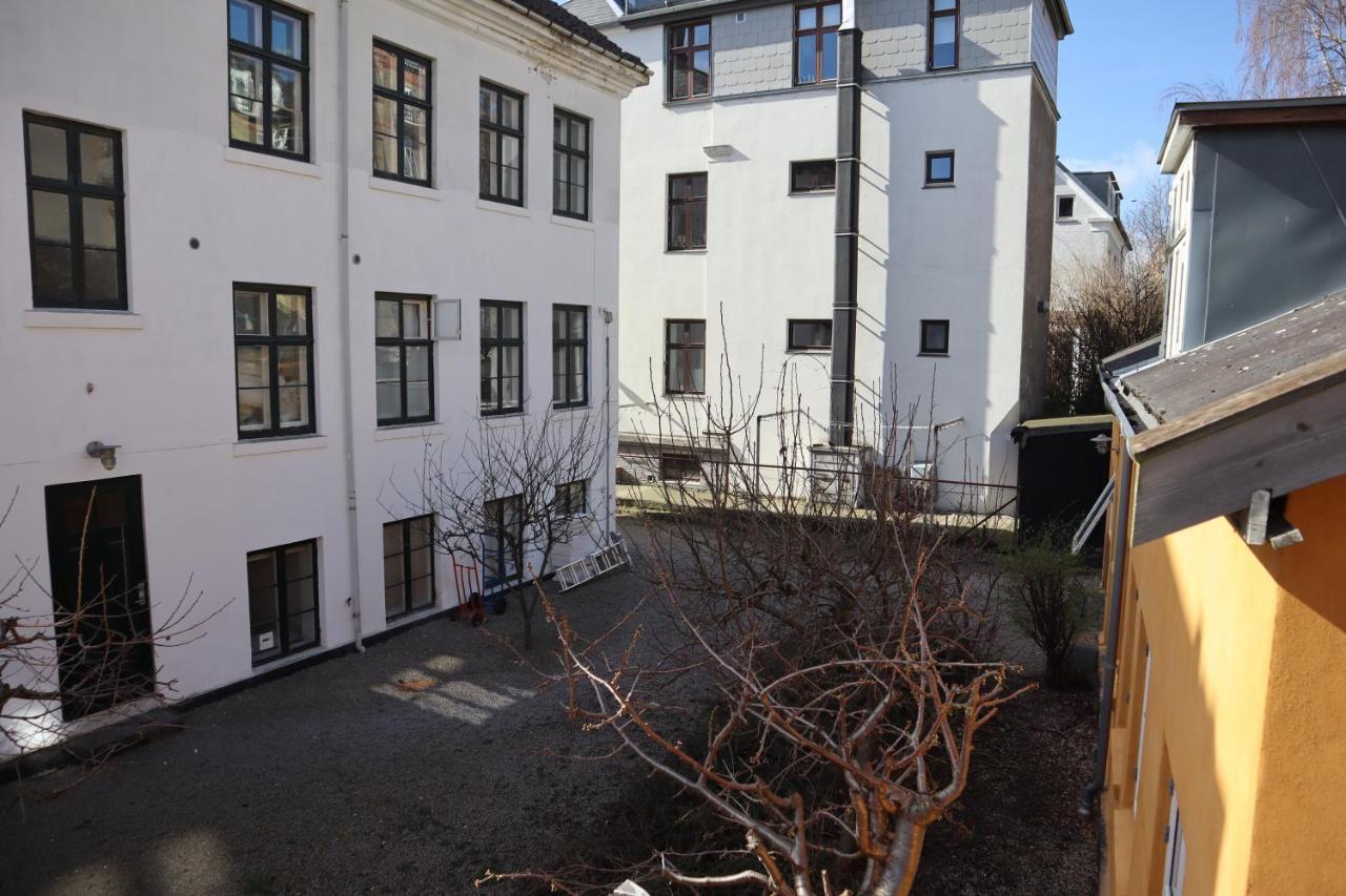Rooms In Quiet Yellow Courtyard Apartment Kopenhagen Buitenkant foto